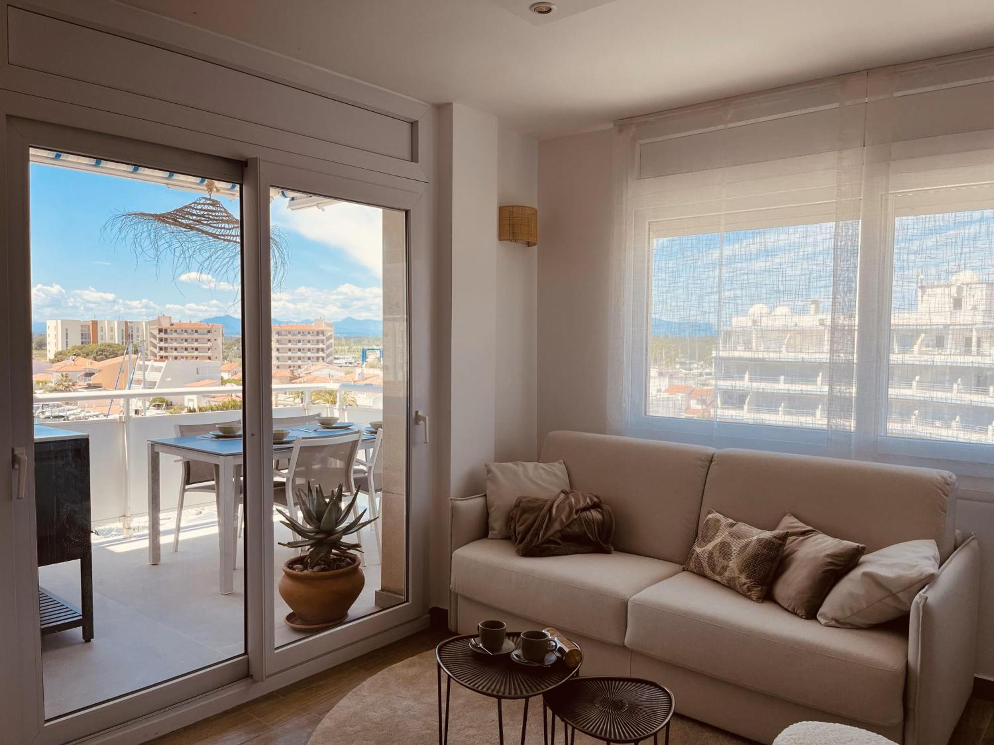 Serenity, Canal, Amarre, Piscine Et Jacuzzi Apartment *