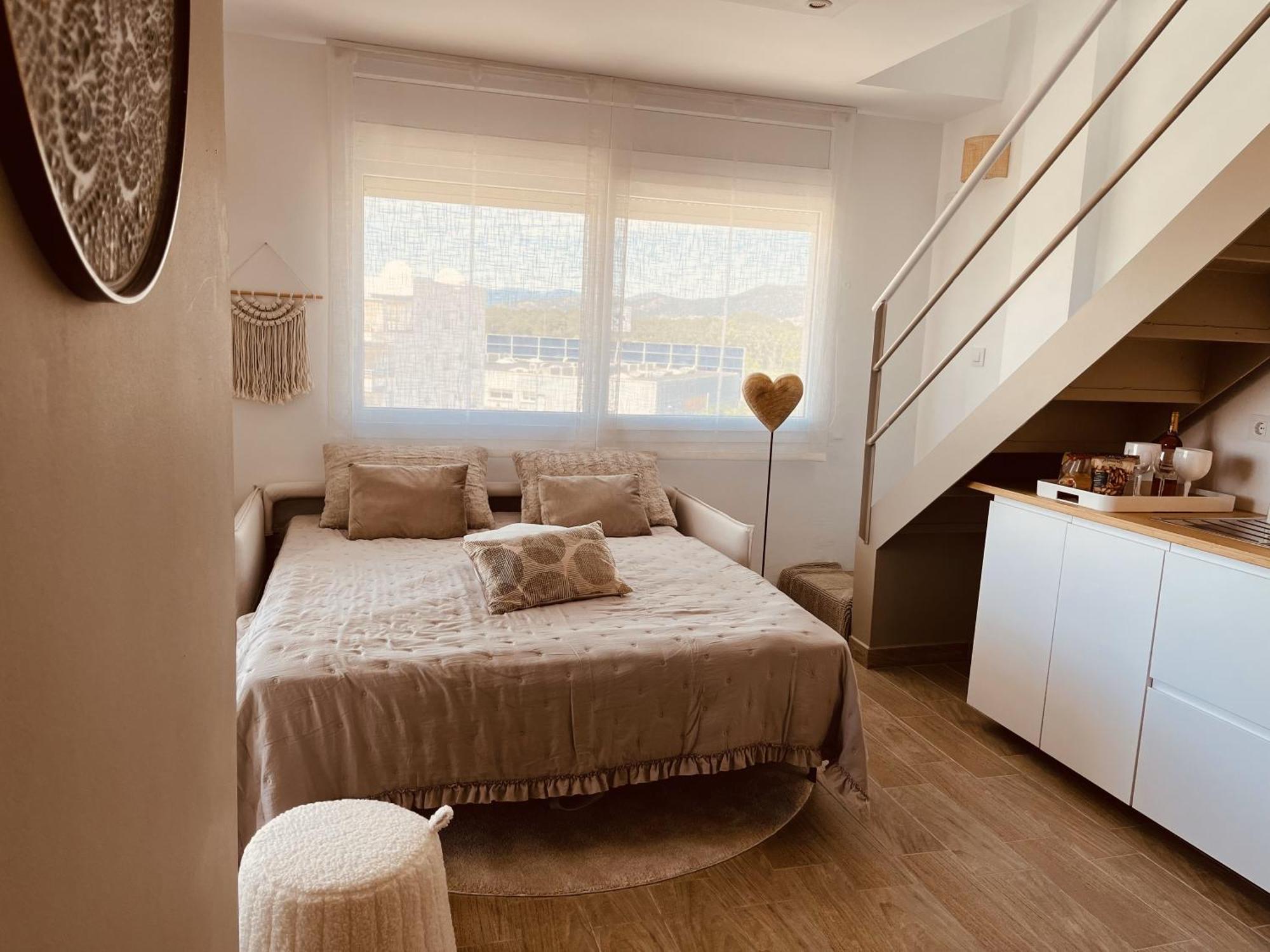 Serenity, Canal, Amarre, Piscine Et Jacuzzi * Roses