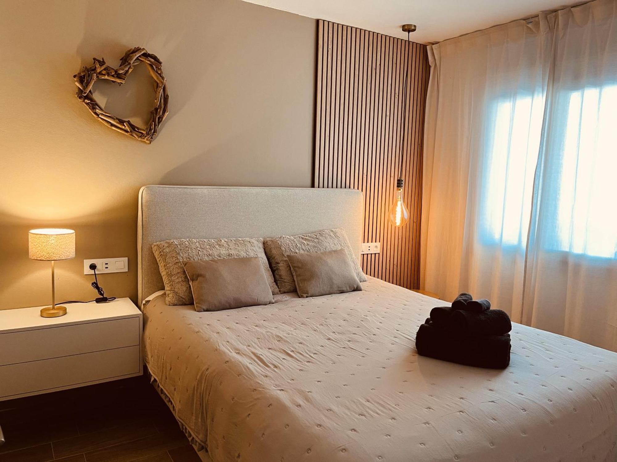 Apartment Serenity, Canal, Amarre, Piscine Et Jacuzzi *